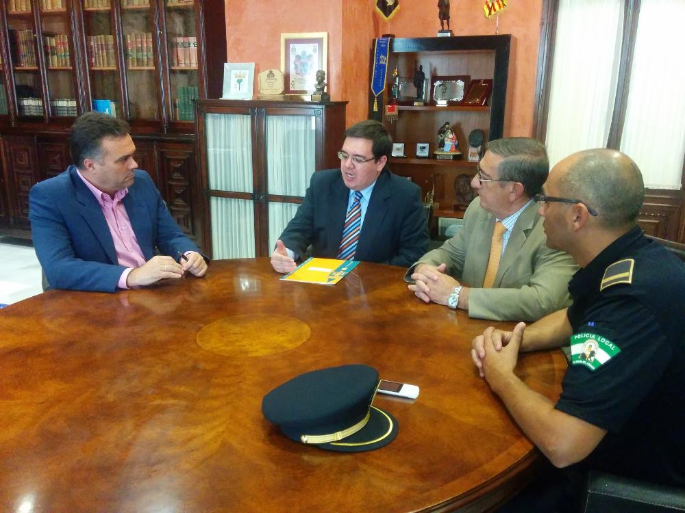 Imagen El alcalde, Manuel García, dispuesto a colaborar con la Unidad de Víctimas de Accidentes de Tráfico y el Plan de Seguridad Vial en Empresas