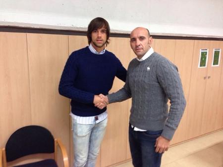 Image Churripi firma un contrato profesional hasta 2016 con el Sevilla