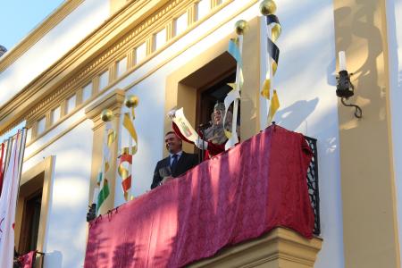 Imagen El alcalde entrega la llave de la villa al Heraldo de los Reyes Magos