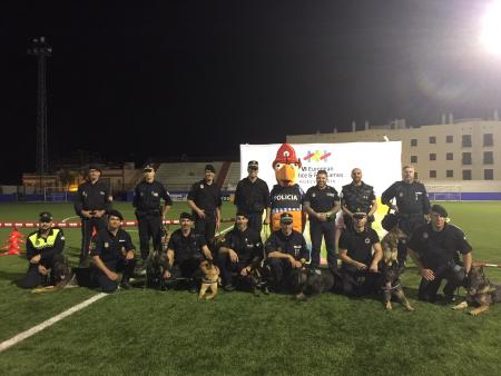 Imagen La Palma acogió la I Exhibición de Unidades Caninas de la Policía Local.