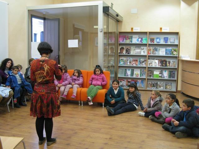 Imagen La Biblioteca Municipal contará cada jueves a las 6 de la tarde con la mamá cuentacuentos