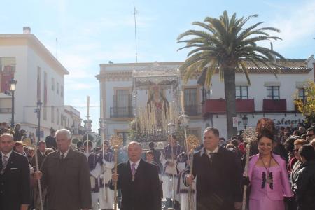 Imagen La Palma se vuelca con la Virgen del Socorro en la procesión por el 75 aniversario de la talla de la imagen