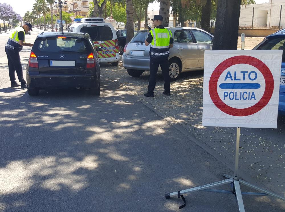 Imagen La policía local instruye en cuatro semanas diez atestados por delitos contra la seguridad vial.