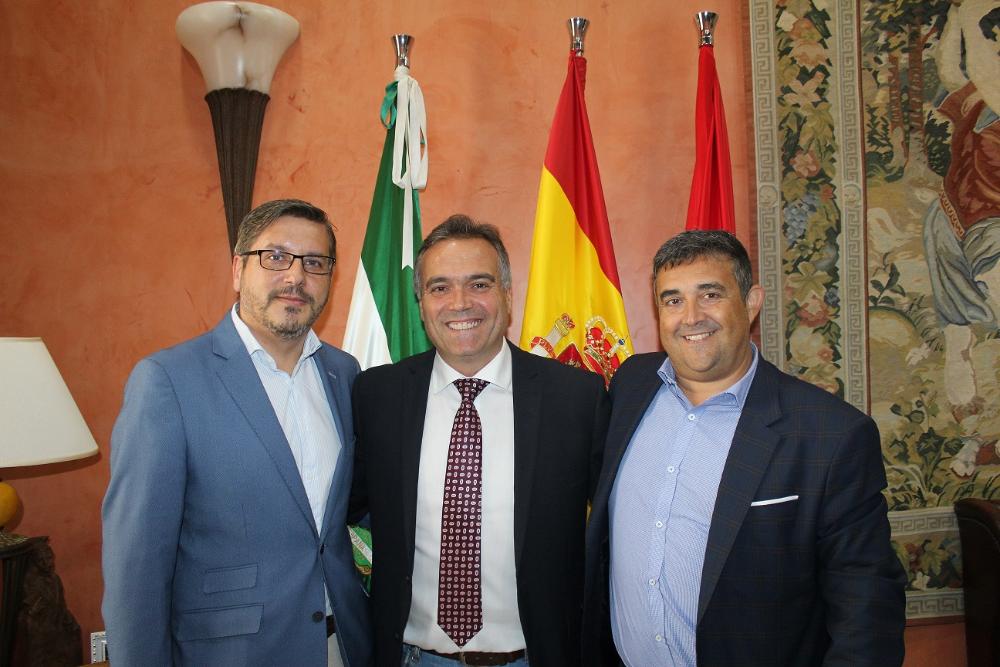 Imagen El viceconsejo de Cultura, Alejandro Romero, y el delegado territorial, José Manuel Correa, se comprometen con los proyectos culturales de La Palma.