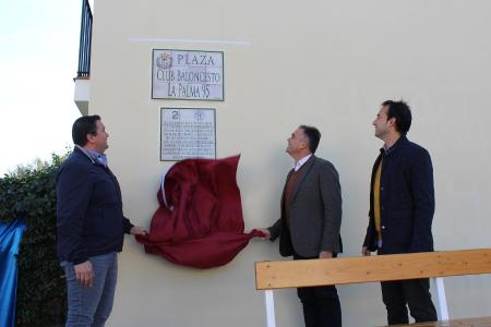 Image Se inaugura una plaza con el nombre de Club Baloncesto La Palma 95