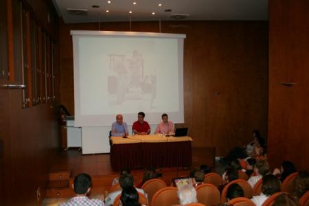 Image Eugenio Bernal desvela en una concurrida conferencia que el imaginero sevillano Bravo Nogales fue el autor de la talla de María Auxiliadora