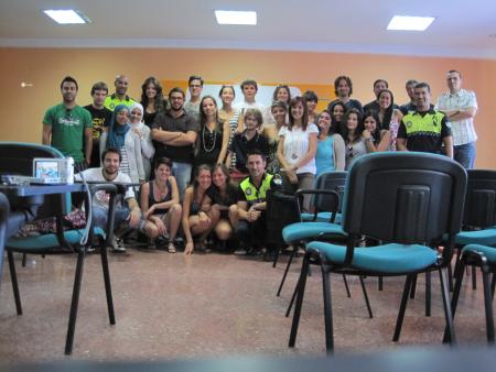 Imagen La policía local imparte una charla sobre violencia de género a los jóvenes
