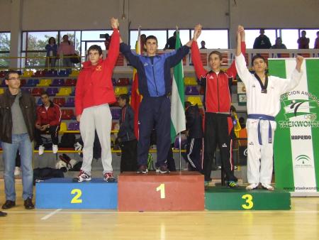 Imagen El Club Kuroi Taekwondo La Palma vuelve a lo más alto del podio.