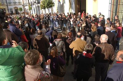 Image El Ayuntamiento de La Palma decreta dos días de luto por el brutal asesinato de la pequeña Miriam