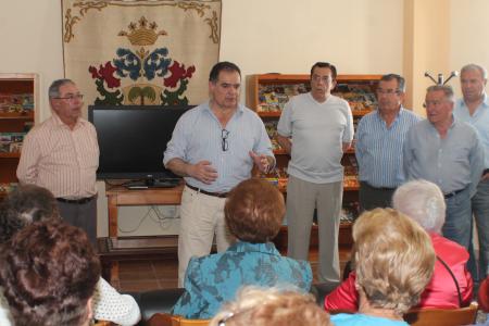 Image El alcalde transmite el apoyo del Ayuntamiento al Hogar del Pensionista en una concurrida asamblea