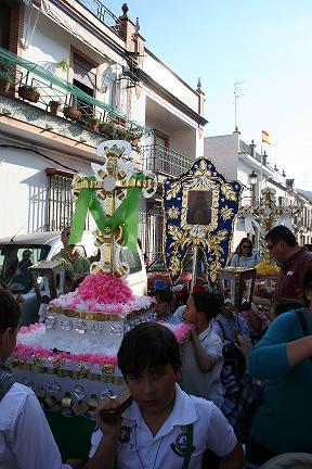 Imagen Las Cruces de Mayo infantiles inundan las calles palmerinas