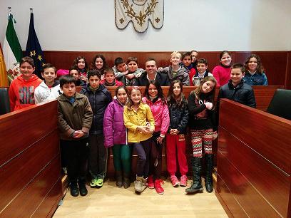 Image Jornada de puertas abiertas para escolares en el ayuntamiento con motivo del Día de Andalucía