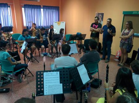 Image El alcalde visita la Banda Municipal de Música para conocer de primera mano sus proyectos y necesidades